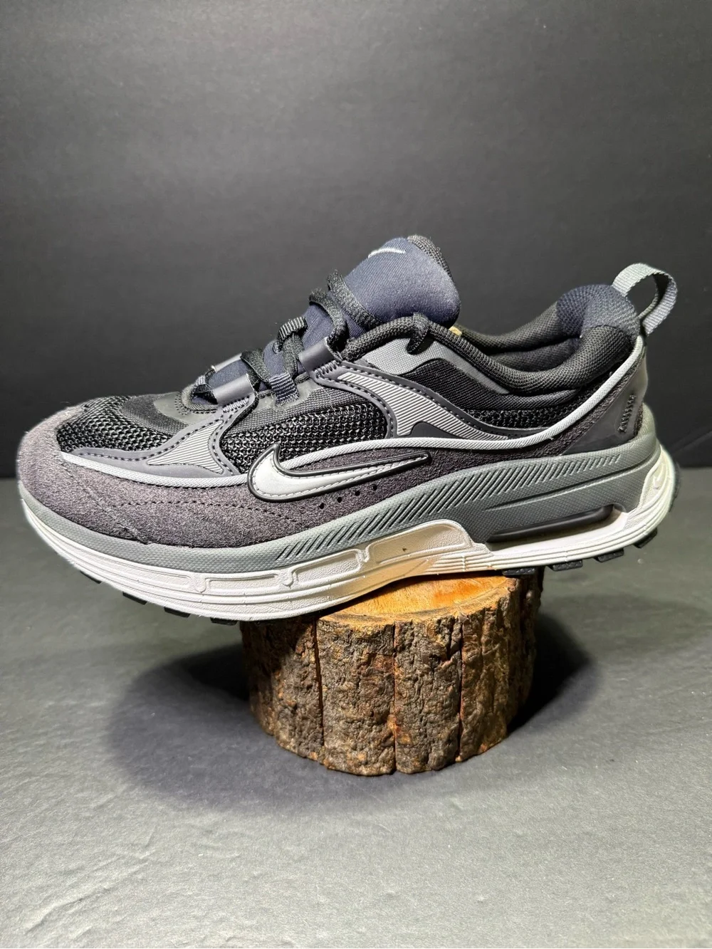 Nike Air Max Bliss Women’s Black Gray Sneakers Shoe Size- 6.5